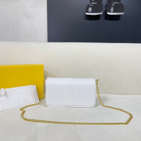 spring/summer new commuter chain crossbody bag solid color card bag alphabet hardware with small zipper inner bag shoulder bag
spring/summer new commuter chain crossbody bag solid color card bag alphabet hardware with small zipper inner bag shoulder bag