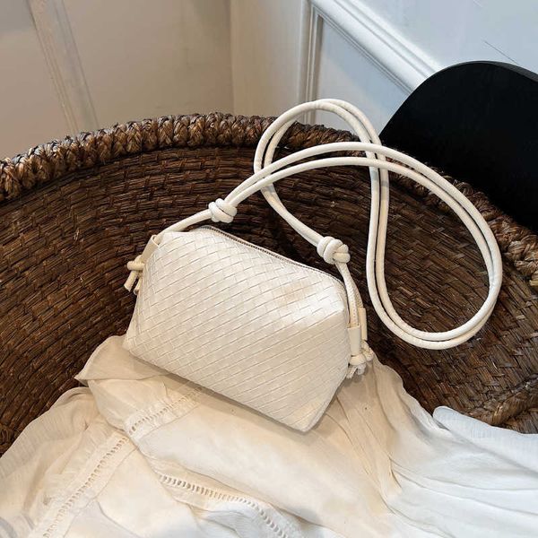 abottegas tote bag vneta jodie mini teen intrecciato designer embossed small bag for women's commuting boston bag summer minimalist fas
abottegas tote bag vneta jodie mini teen intrecciato designer embossed small bag for women's commuting boston bag summer minimalist fas