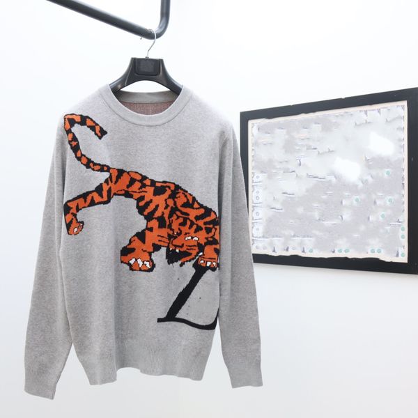fashion men's sweater 2023 luis luxury designer knitted sweater vintage decoration letter logo couple casual loose long sleeve vuttonit, White;black
fashion men's sweater 2023 luis luxury designer knitted sweater vintage decoration letter logo couple casual loose long sleeve vuttonit, White;black