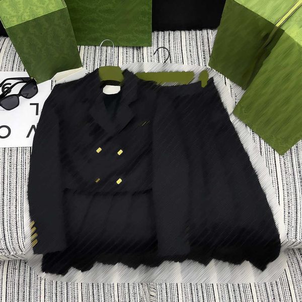 designer women suit girl office set fashion autumn set size s-l 2pcs alphabet jacquard blazer and high waist pleated skirt aug02, White;black
designer women suit girl office set fashion autumn set size s-l 2pcs alphabet jacquard blazer and high waist pleated skirt aug02, White;black