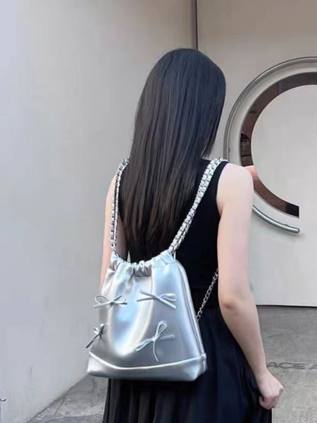 school bags chain y2k niche design underarm bag bow silver advanced sensory cortex large capacity tote women shoulder cute backpack 230803
school bags chain y2k niche design underarm bag bow silver advanced sensory cortex large capacity tote women shoulder cute backpack 230803