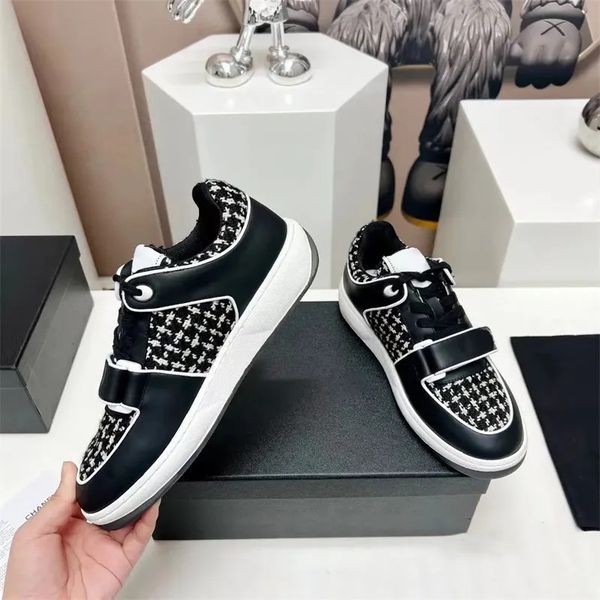 casual shoes 2023-designer running luxury women sports shoe new letters woman trainer calfskin color matching sneakers size35-40, Black
casual shoes 2023-designer running luxury women sports shoe new letters woman trainer calfskin color matching sneakers size35-40, Black