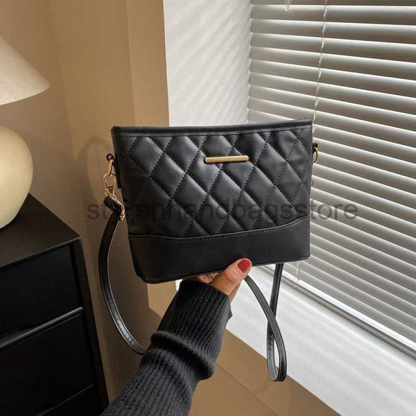 shoulder bags bag women's bag new 2023 fashion leisure lingge wandering bag simple chain one shoulder crossbody bagstylishhandbagsstore
shoulder bags bag women's bag new 2023 fashion leisure lingge wandering bag simple chain one shoulder crossbody bagstylishhandbagsstore