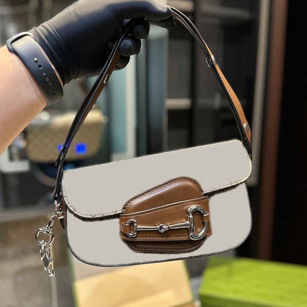 2024 handbags saddle bag handheld crossbody shoulder bag women's tote 1955 horsebit leather stitching designer walking underarm clutch
2024 handbags saddle bag handheld crossbody shoulder bag women's tote 1955 horsebit leather stitching designer walking underarm clutch