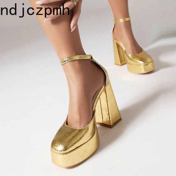 dress shoes pumps spring and summer fashion style nightclub high heel's shallow street high115cm plus size3443 230803, Black
dress shoes pumps spring and summer fashion style nightclub high heel's shallow street high115cm plus size3443 230803, Black