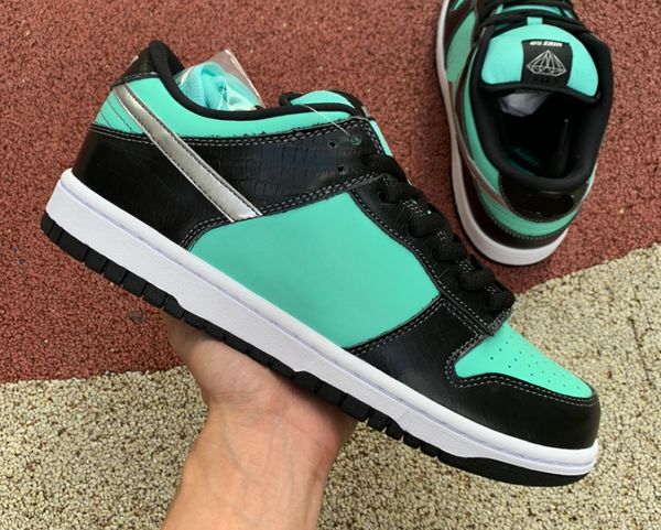 diamond supply co. duks low skateboarding shoes black blue trainers sports sneakers with box
diamond supply co. duks low skateboarding shoes black blue trainers sports sneakers with box
