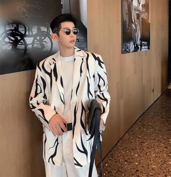 male streetwear hip hop loose suit coat overcoat men vintage print casual blazers men039s suits 8696025, White;black
male streetwear hip hop loose suit coat overcoat men vintage print casual blazers men039s suits 8696025, White;black