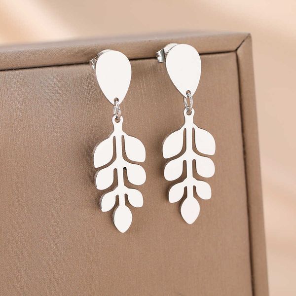 charm stainless steel earring vintage leaves metal splicing glossy water earrings for women jewelry non-fading high-quality new r230804, Golden
charm stainless steel earring vintage leaves metal splicing glossy water earrings for women jewelry non-fading high-quality new r230804, Golden