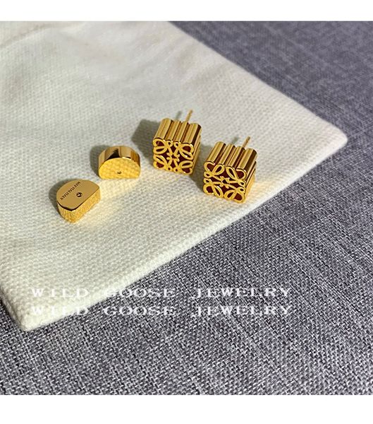 stainless steel earrings s925 sterling silver cute designer knotted single row diamond k gold earrings for women's sparkling crystal sw, Golden
stainless steel earrings s925 sterling silver cute designer knotted single row diamond k gold earrings for women's sparkling crystal sw, Golden