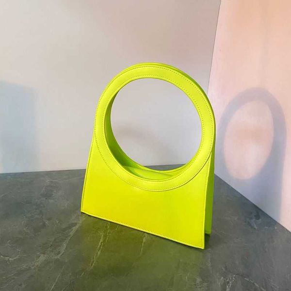 spring and summer new fashion senior sense of circle handbag niche hundreds of handbag women's bags 081023
spring and summer new fashion senior sense of circle handbag niche hundreds of handbag women's bags 081023