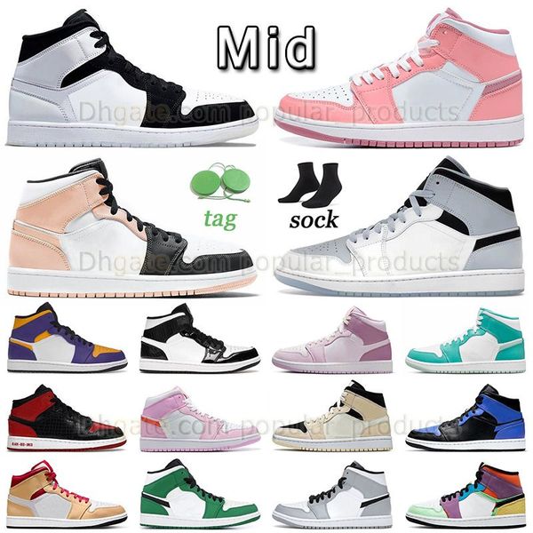 luxury basketball shoes jumpman 1 mid valentine's day 2023 diamond arctic orange ice blue men women sneakers sapce jam taxi marine gree
luxury basketball shoes jumpman 1 mid valentine's day 2023 diamond arctic orange ice blue men women sneakers sapce jam taxi marine gree