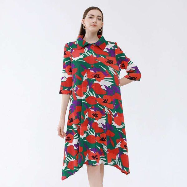 summer womens dress mid sleeved polo collar loose brand flower print pleated single breasted, Black;gray
summer womens dress mid sleeved polo collar loose brand flower print pleated single breasted, Black;gray