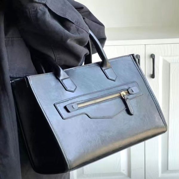 new fashion briefcase tote bag advanced sense simple 100 shoulder crossbody bag large capacity
new fashion briefcase tote bag advanced sense simple 100 shoulder crossbody bag large capacity