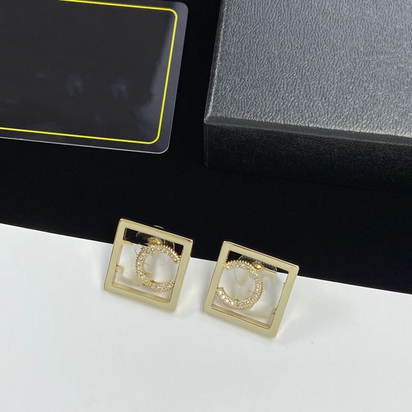 high-quality gold earrings stud c earing luxury women ccity diamond pearl earring designer jewelry woman 22, Golden;silver
high-quality gold earrings stud c earing luxury women ccity diamond pearl earring designer jewelry woman 22, Golden;silver