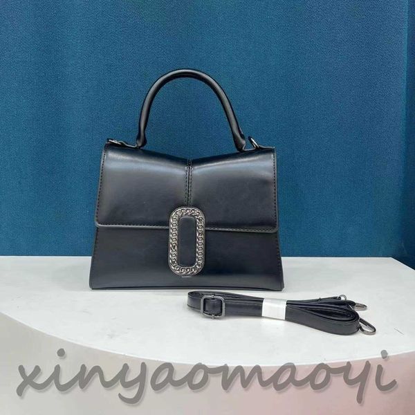 marc shoulder bags tote bag designer bags women simple fashion wallet m color small matching j square crossbody size: 29cm*24cm*9cm
marc shoulder bags tote bag designer bags women simple fashion wallet m color small matching j square crossbody size: 29cm*24cm*9cm
