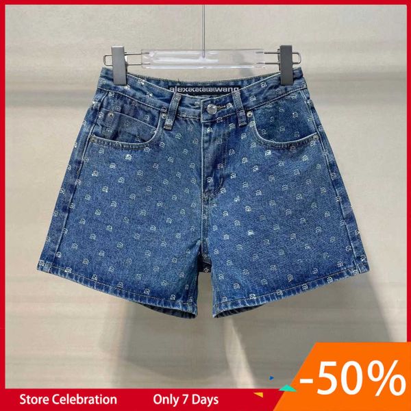 2023 new high edition aw king full print diamond high waist denim shorts slim fit show legs thin pants south, White;black
2023 new high edition aw king full print diamond high waist denim shorts slim fit show legs thin pants south, White;black
