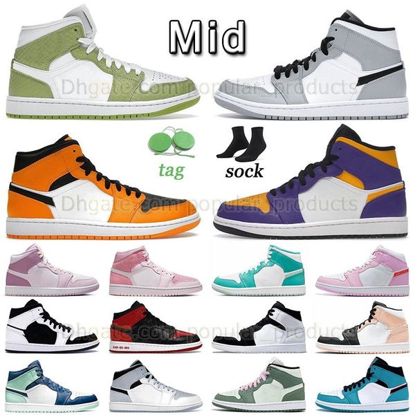 dhgate new jumpman 1 mid basketball shoes taxi lakers green python light smoke grey mens womens sneaker 1s space jam valentine's day 20
dhgate new jumpman 1 mid basketball shoes taxi lakers green python light smoke grey mens womens sneaker 1s space jam valentine's day 20