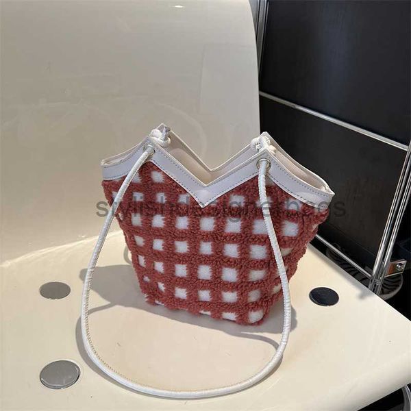 autumn and winter plush plaid bag for women 2023 new korean edition college style student high capacity handheld tote bagstylishdesign
autumn and winter plush plaid bag for women 2023 new korean edition college style student high capacity handheld tote bagstylishdesign