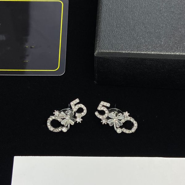 high-quality gold earrings stud c earing luxury women ccity diamond pearl earring designer jewelry woman 564, Golden;silver
high-quality gold earrings stud c earing luxury women ccity diamond pearl earring designer jewelry woman 564, Golden;silver