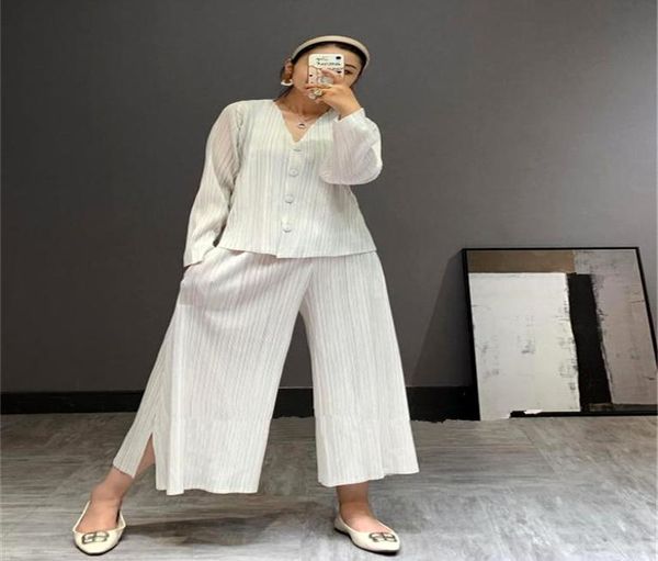 slim twopiece wide leg pants two piece set trousers suit pleated autumn large size suit korean fashion6840801, White
slim twopiece wide leg pants two piece set trousers suit pleated autumn large size suit korean fashion6840801, White
