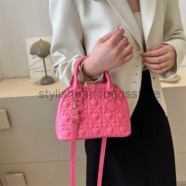 shoulder bags fashion embossed handbag for women 2023 autumn new fashion casual shoulder bag simple and versatile shoulder crossbody bagstyl
shoulder bags fashion embossed handbag for women 2023 autumn new fashion casual shoulder bag simple and versatile shoulder crossbody bagstyl