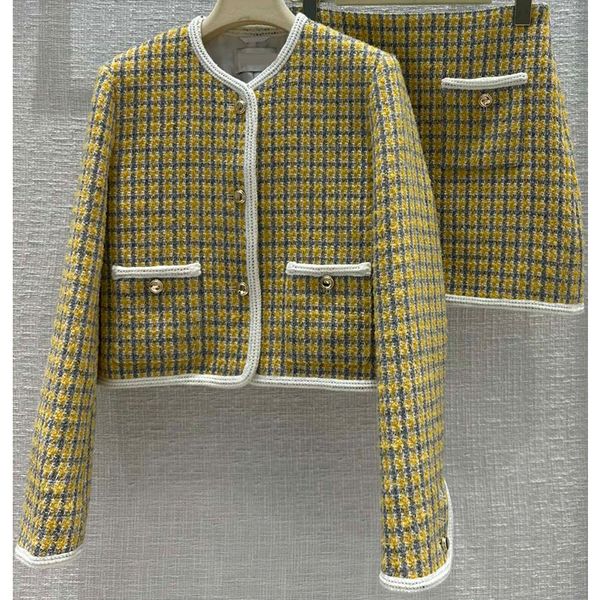8.5 fashion plaid crew neck long sleeve short jacket with a-line skirt women's two piece sets, White
8.5 fashion plaid crew neck long sleeve short jacket with a-line skirt women's two piece sets, White