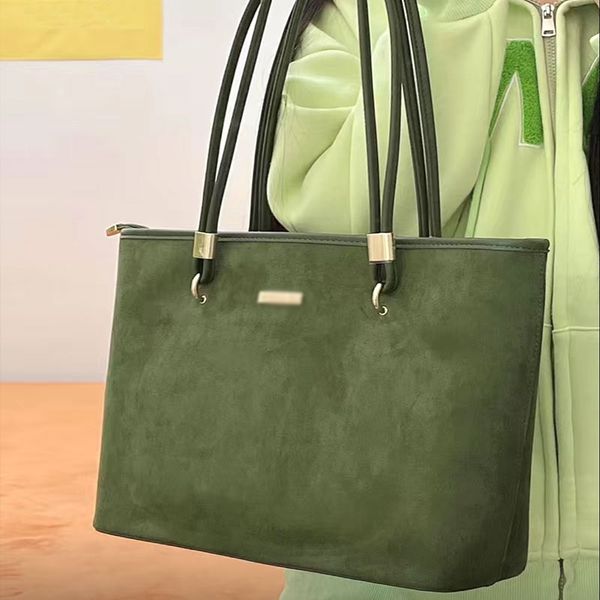 new flower princess premium bag custom original tote bag niche bag commuter large capacity shoulder bag
new flower princess premium bag custom original tote bag niche bag commuter large capacity shoulder bag
