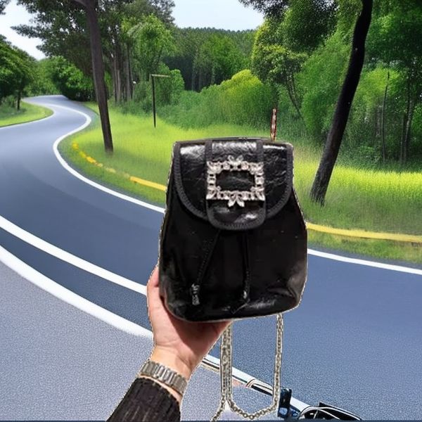 2023 crystal cowhide black women's cowhide backpack small capacity metal shoulder strap flip pull cord opening classic casual designer
2023 crystal cowhide black women's cowhide backpack small capacity metal shoulder strap flip pull cord opening classic casual designer