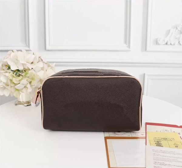 new king size toiletry bag women extra large wash bags 475008 luxurys designers make up cosmetic toilet pouch men beauty makeup case pochett, Black;red
new king size toiletry bag women extra large wash bags 475008 luxurys designers make up cosmetic toilet pouch men beauty makeup case pochett, Black;red