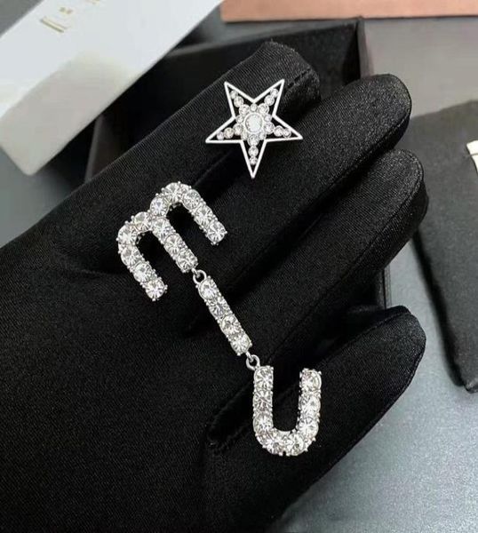 luxury dangle m letter pearl pendant micro inlays full diamonds asymmetric ear stud anti allergy women039 earrings6725348, Silver
luxury dangle m letter pearl pendant micro inlays full diamonds asymmetric ear stud anti allergy women039 earrings6725348, Silver