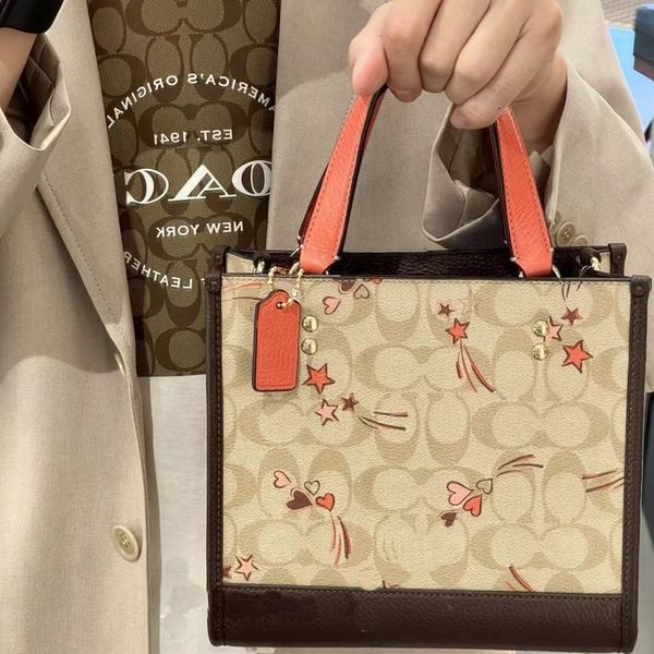 leather tote bags with single shoulder strap underarm totes premium designer bags handbags purses & luxurious women's essentials shoppe
leather tote bags with single shoulder strap underarm totes premium designer bags handbags purses & luxurious women's essentials shoppe