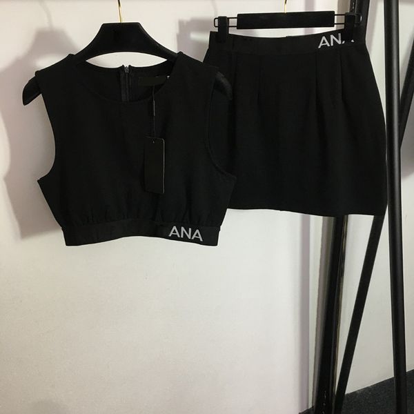 fashion sleeveless vest tracksuits trendy letters jacquard vests dresses classic two pieces girls tracksuit sets, Black
fashion sleeveless vest tracksuits trendy letters jacquard vests dresses classic two pieces girls tracksuit sets, Black