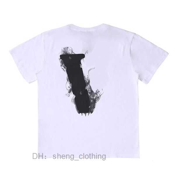 v lone 2023 mens women designers t shirts loose fashion brands man s casual shirt luxurys clothing street polos shorts sleeve clothes summe, White;black
v lone 2023 mens women designers t shirts loose fashion brands man s casual shirt luxurys clothing street polos shorts sleeve clothes summe, White;black