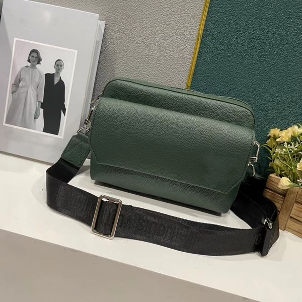 fashion classic messenger bags man briefcase high leather lining luxury bag work designer size 23-17-6cm m22482
fashion classic messenger bags man briefcase high leather lining luxury bag work designer size 23-17-6cm m22482