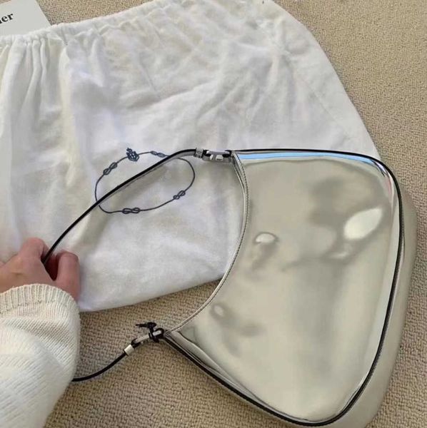 new cleo underarm shoulder bags handbag crossbody bag heart-shaped decoration tarpaulin genuine leather wholesale light luxury and high sens
new cleo underarm shoulder bags handbag crossbody bag heart-shaped decoration tarpaulin genuine leather wholesale light luxury and high sens