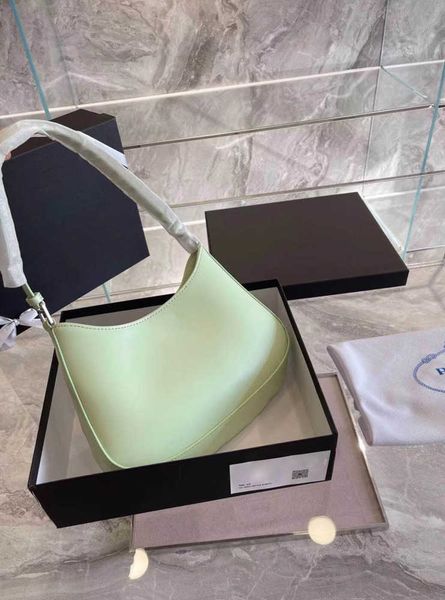 2023 new cleo underarm shoulder bags handbags crossbody bag heart-shaped decoration tarpaulin genuine leather wholesale
2023 new cleo underarm shoulder bags handbags crossbody bag heart-shaped decoration tarpaulin genuine leather wholesale
