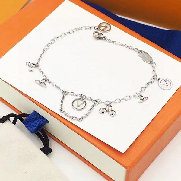 designer jewelry women classic bracelets bangle 18k gold plated flower letter pendants stainless steel lovers gift chain women bracelet for, Golden;silver
designer jewelry women classic bracelets bangle 18k gold plated flower letter pendants stainless steel lovers gift chain women bracelet for, Golden;silver