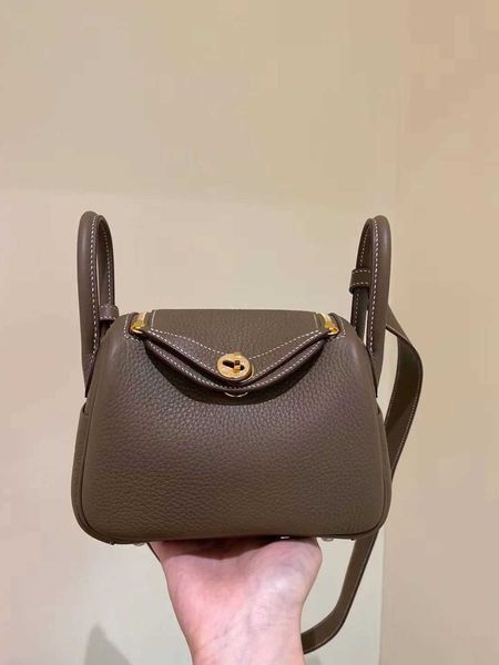 9a original edition h ermes lindiss bags online shop fully handmade mini lindi doctor bag 20cm womens shoulder messenger tc cow leather ele
9a original edition h ermes lindiss bags online shop fully handmade mini lindi doctor bag 20cm womens shoulder messenger tc cow leather ele