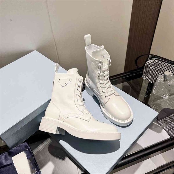 luxury design boots 2023 pradity fashionable women business work decoration anti slip knight boots martin boots casual sock boots 01-05, Black
luxury design boots 2023 pradity fashionable women business work decoration anti slip knight boots martin boots casual sock boots 01-05, Black