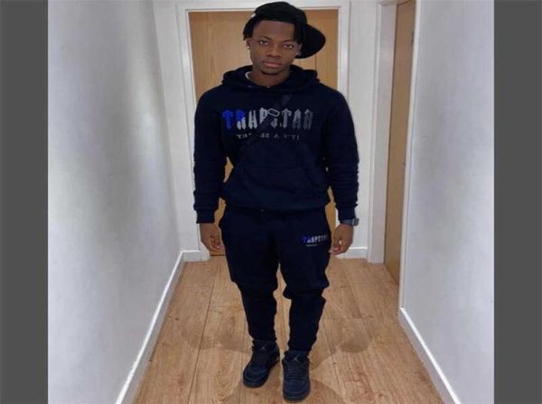 22ss england london embroidered men's hoodie sweatwear sweater set sweatpants jogging pullover 4120455, Black
22ss england london embroidered men's hoodie sweatwear sweater set sweatpants jogging pullover 4120455, Black