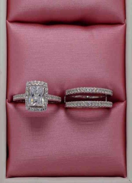 luxury female white aaa zircon wedding ring set fashion 925 silver filled jewelry promise engagement rings for women4306146
luxury female white aaa zircon wedding ring set fashion 925 silver filled jewelry promise engagement rings for women4306146