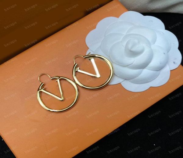3cm 4cm 5cm gold stud earrings designer for women jewlery letter stud luxury classic brand hoop earring wedding party 2209193z3508751, Golden;silver
3cm 4cm 5cm gold stud earrings designer for women jewlery letter stud luxury classic brand hoop earring wedding party 2209193z3508751, Golden;silver