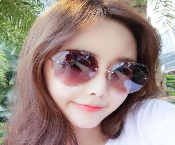 luxury designer sunglasses for women fashion designer sun glass oval frame coating mirror uv400 lens carbon fiber legs summer styl3092778, White
luxury designer sunglasses for women fashion designer sun glass oval frame coating mirror uv400 lens carbon fiber legs summer styl3092778, White