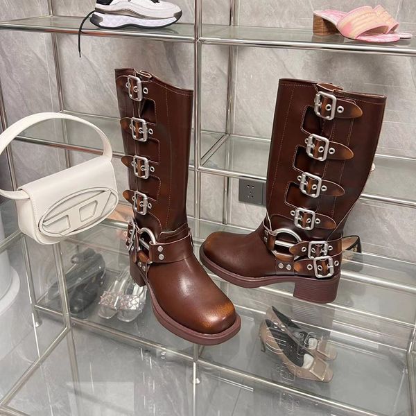 luxurys designers women miu boots tall high platform boots style brown leather biker boot round toe chunky heel martin boots belt buckle tri, Black
luxurys designers women miu boots tall high platform boots style brown leather biker boot round toe chunky heel martin boots belt buckle tri, Black