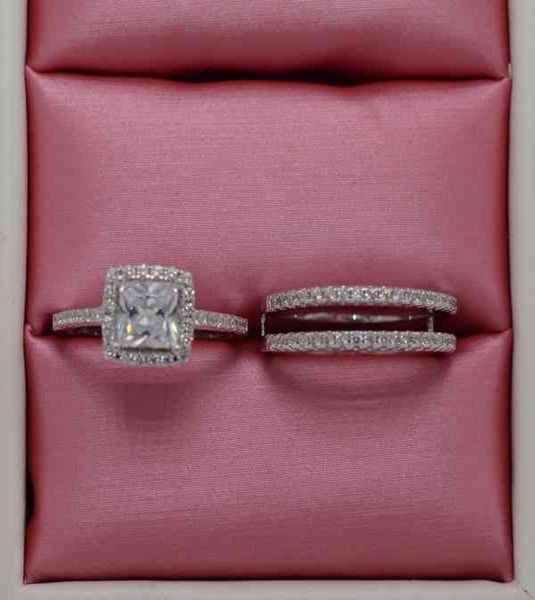 luxury female white aaa zircon wedding ring set fashion 925 silver filled jewelry promise engagement rings for women1987469
luxury female white aaa zircon wedding ring set fashion 925 silver filled jewelry promise engagement rings for women1987469
