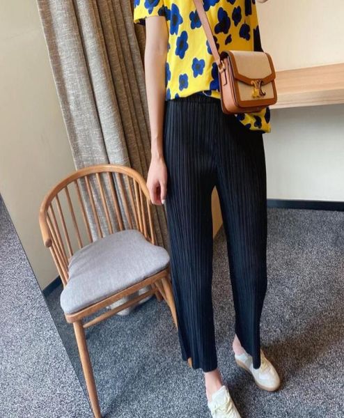2021 spring and summer new miyake fold life casual pants women039s trousers straightleg pants women3195465, Black;white
2021 spring and summer new miyake fold life casual pants women039s trousers straightleg pants women3195465, Black;white