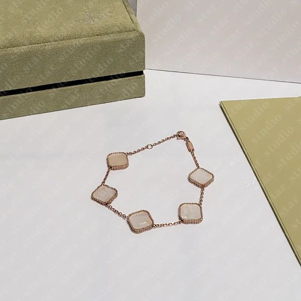 luxury classic 4clover charm bracelets designer chain 18k gold shell for girl wedding mother' day jewelry women gift, Golden;silver
luxury classic 4clover charm bracelets designer chain 18k gold shell for girl wedding mother' day jewelry women gift, Golden;silver