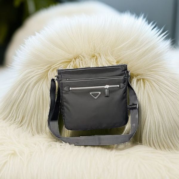 2023 five star premium nylon material black men's one shoulder crossbody bag luxury brand zipper opening business casual portable perso
2023 five star premium nylon material black men's one shoulder crossbody bag luxury brand zipper opening business casual portable perso