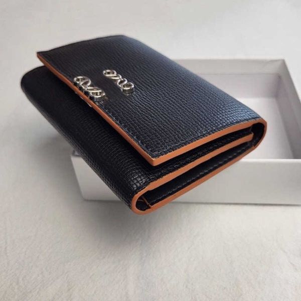 designer wallet small card bag genuine leather short wallet light luxury geometric letter buckle three fold money clip one piece fashionable, Red;black
designer wallet small card bag genuine leather short wallet light luxury geometric letter buckle three fold money clip one piece fashionable, Red;black