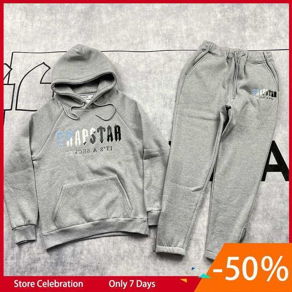 men's tracksuits men women color flocking hoodie sweatshirt suit trapstar fleece set hoodymen's 2023, Gray
men's tracksuits men women color flocking hoodie sweatshirt suit trapstar fleece set hoodymen's 2023, Gray